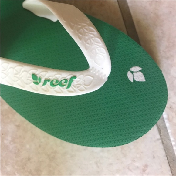 REEF FLIP FLOPS - Picture 2 of 4